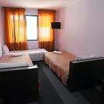 Motel Formula 1 *