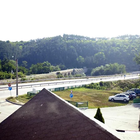 Motel Formula 1