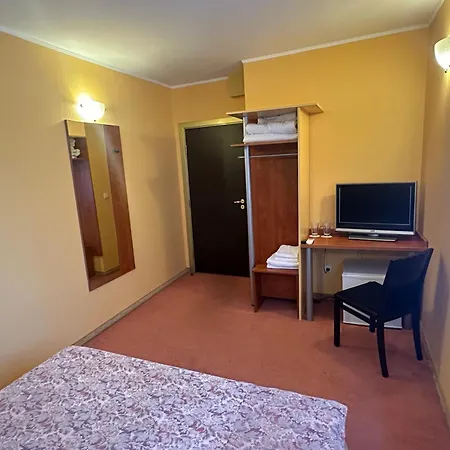 モーテル Formula 1 *