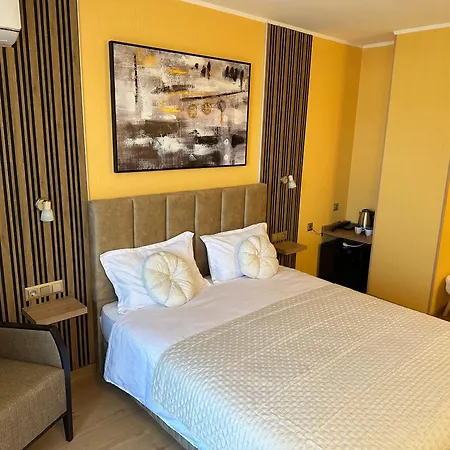 Formula 1 Motel *