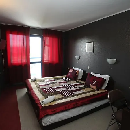 Motel Formula 1 *