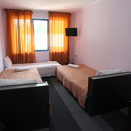 Motel Formula 1 *